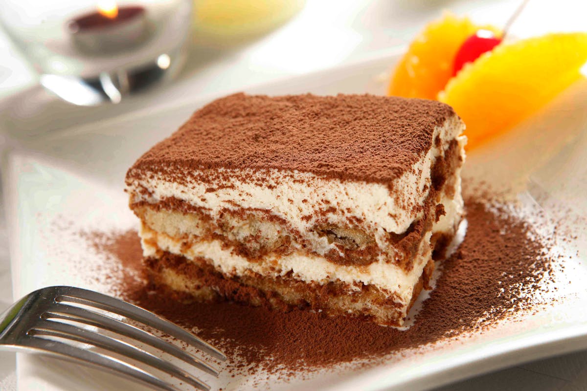 Tiramisù maison au mascarpone et cacao, recette familiale · Cheer Mamma Cannes